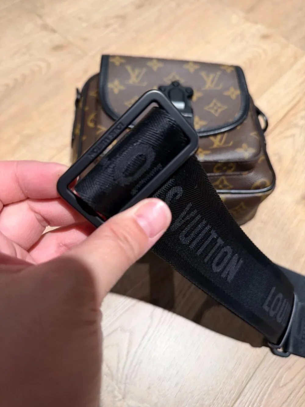 Louis Vuitton Quest Messenger